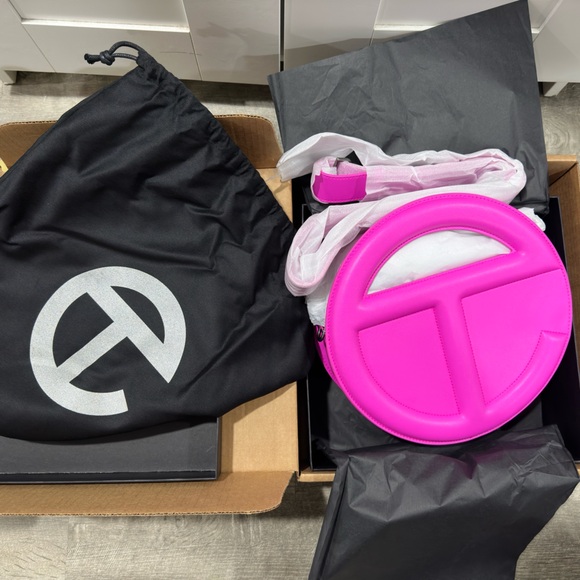 Round Telfar Circle Bag - Azalea - Picture 6 of 6